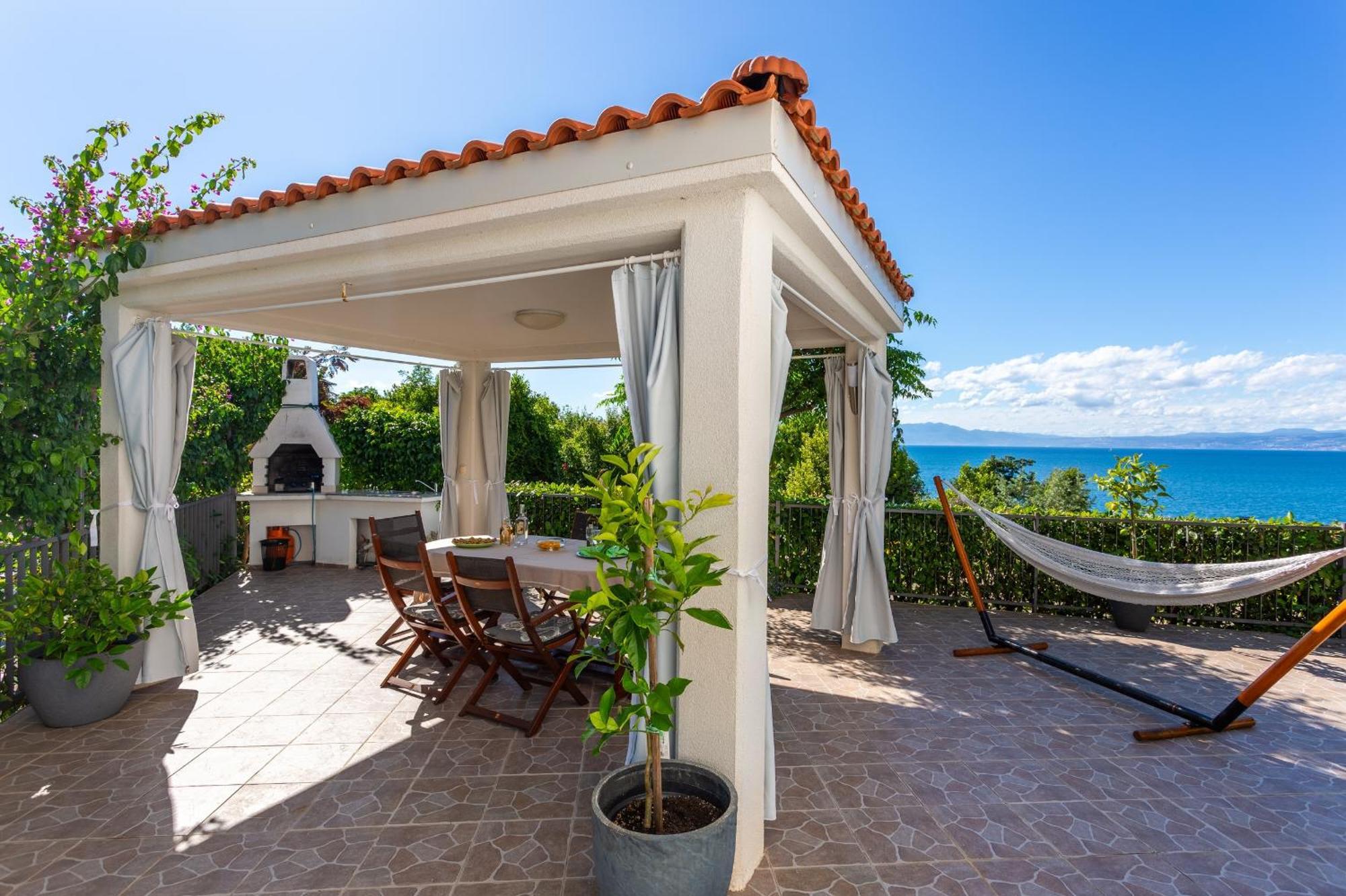 Apartments By The Sea Njivice, Krk - 5296 Luaran gambar